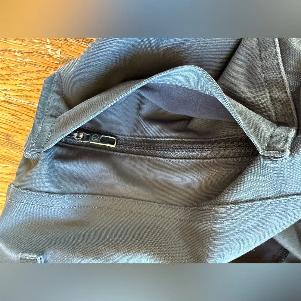 Men’s Lululemon ABC Classic Fit Pant Dark Grey 30” Waist - Picture 9 of 13